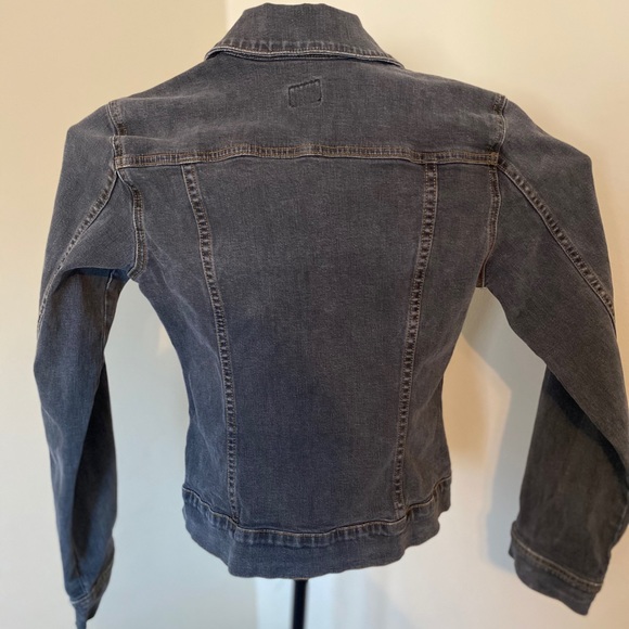 🌵 Jean Jacket 🌵 - Picture 3 of 3